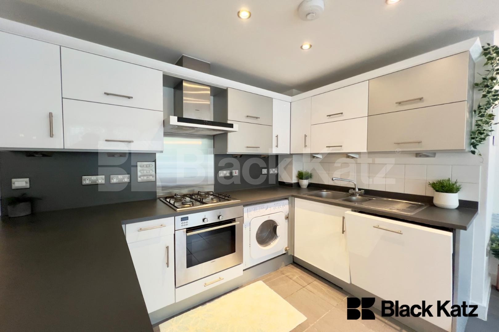 Superbly Located One Bedroomed Apartment  Isaac Way, Borough